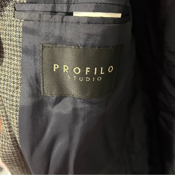 Elegant Charcoal Men's Blazer Portfolio Studio Size 42R
100% lambswool - Picture 7 of 10